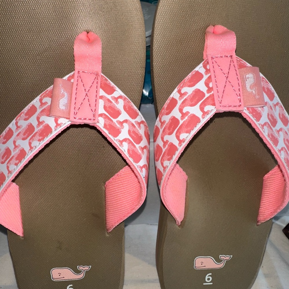 Vineyard Vines Pink / Coral Whale Print Sandals